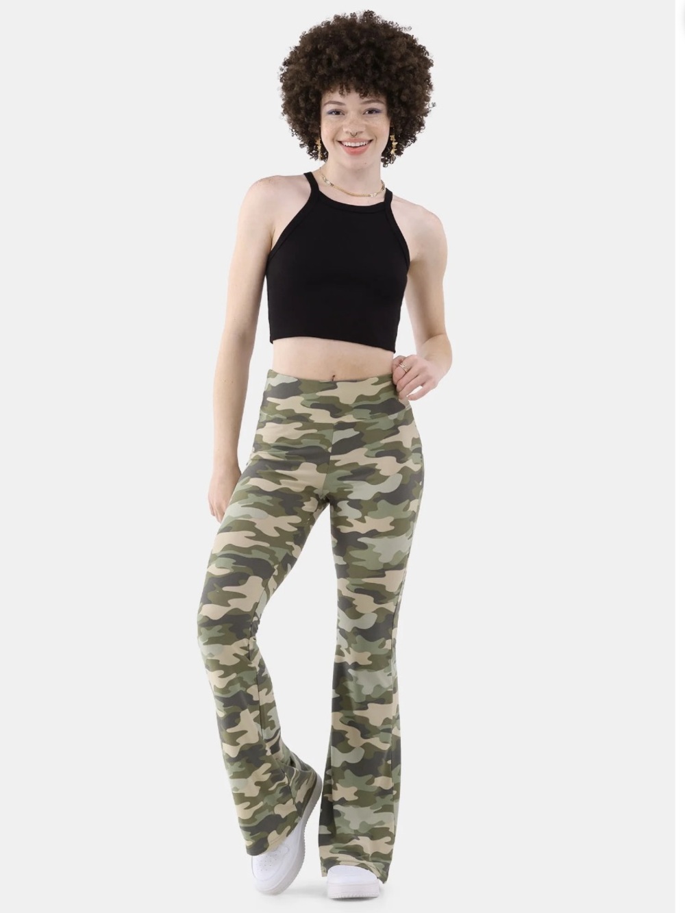 NWOT No Boundaries Camo High-Rise Stretchy Flare Pants - Olive Camo XS